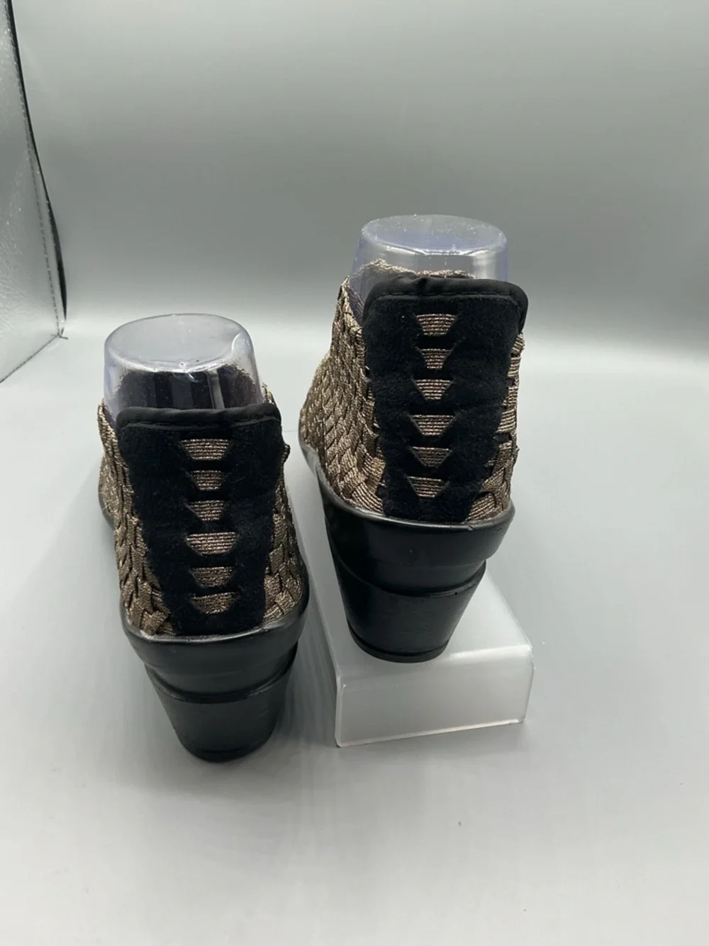 bernie mev. Bronze Woven Wedge Booties Comfort stretch Slip-On Wedge, size 40EU